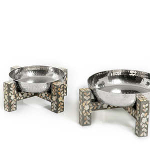 Cuenco de Servir de Metal con Diseño Martillado y Madreperla de Alta Calidad con Patas de Madera para Bodas, Fiestas de Cumpleaños y Eventos Gastronómicos - Product Image 2