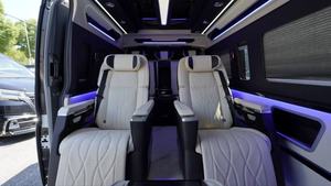 Minibus de Luxe VIP 2024 - Noir - Gris Métallisé - Moteur Diesel/Essence - Conduite à Gauche - Cuir - Transmission Automatique - Émissions Euro V - Prêt à l'Exportation - Product Image 3