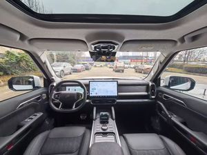 Très propre, 2024 Cherry Je-tour Traveler 4WD SUV tout-terrain, diesel turbo automatique, R20, cuir, toit ouvrant panoramique, alliage d'aluminium - Product Image 4