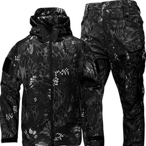 Traje de entrenamiento al aire libre de camuflaje táctico para hombres 100% uniforme de caza de algodón impreso Digital temporada de invierno - Product Image 1
