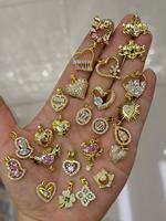 Ciondoli all'ingrosso in ottone a forma di cuore, colore rosa e verde, taglio ovale Princess, charm gioiello a forma di cuore per collane personalizzabili
