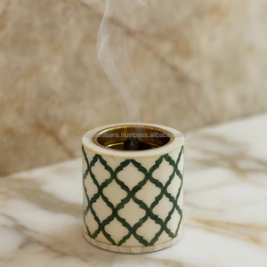 Soporte de incienso de resina hecho a mano de lujo, quemador Bakhoor de latón con incrustaciones de hueso, quemador Medkhan árabe Oud para decoración del hogar, decoración de Ramadán - Product Image 1