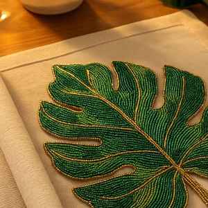 ที่ชาร์จทรงกลมทำด้วยมือสำหรับการรับประทานอาหารสุดหรูและของตกแต่งวันหยุดลูกปัดทำมือไม่เหมือนใครที่รองจานบนเฟอร์นิเจอร์บ้าน - Product Image 2