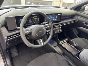 Nuevo/USADO HYUNDAI TUCSON 2.0L Transmisión automática Color PLATEADO Metálico Potencia 117kW 159hp - Product Image 3