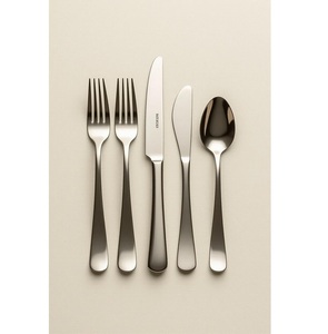 Juego de Cubiertos de acero inoxidable con acabado plateado, pulidos por expertos para ofrecer estilo, resistencia y brillo para experiencias gastronómicas finas - Product Image 3