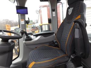 รถตักล้อยางรุ่น Case 521G ปี 2023 สำหรับใช้งานในบ้าน เครื่องยนต์ Kubota ระบบไฮดรอลิก Eaton กระบอกไฮดรอลิก รับน้ำหนัก 40 ตัน รับประกันปั๊ม 1 ปี - Product Image 2