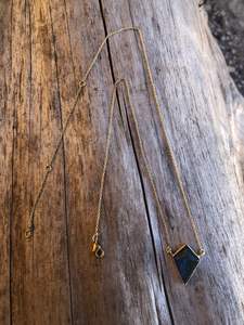 Collar con colgante de labradorita de plata de ley chapada en oro de 24K, ajuste de bisel, joyería elegante de estilo Vintage, regalo de compromiso único - Product Image 3