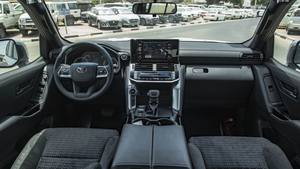 2022 pour Toyota pour Land Cruiser 300 GXR Diesel conduite à gauche boîte de vitesses manuelle R18 taille de pneu alliage d'aluminium foncé vente en ligne - Product Image 5