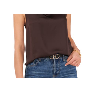 Top da donna in raso martellato senza maniche con collo a cappuccio di Vince Camuto, colore French Roast, taglia Large, disponibile presso Nordstrom. - Product Image 6