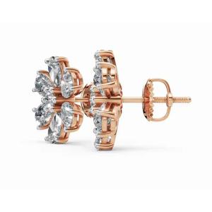 ต่างหูดีไซน์รูปกลีบดอกไม้ประดับเพชรทรงลูกแพร์  ทอง 9KT 14KT 18KT  ผลิตจากเพชรเลี้ยงในห้องปฏิบัติการ  ขายส่ง รับผลิตแบบ OEM สำหรับธุรกิจ B2B ส่งออก - Product Image 2