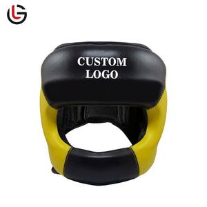 Protector DE SEGURIDAD DE CUERO MMA Kickboxing Head Guard Cuero de PU genuino y tocado de boxeo sintético para Artes Marciales Patrón impreso - Product Image 1