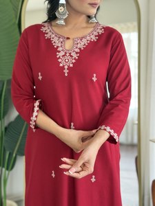 Sari de Tres Piezas de Seda Georgette con un Hermoso Diseño de Cuello, Multicolor, de la Mejor Calidad, + Blusa, Ropa de Fiesta para Mujer - Product Image 3