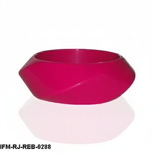 Brazalete de Resina Geométrica Rosa Intenso, Brazalete de Resina Facetada Magenta para Mujer, Joyería de Resina con Diseño Atrevido - Product Image 1
