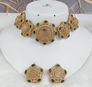 ชุดสร้อยคอหรูสร้างแรงบันดาลใจจาก Sabyasachi สำหรับผู้หญิง monalisa หินแก้วเหมาะสำหรับงานแต่งงานงานปาร์ตี้สวมใส่ในโอกาสเทศกาล - Product Image 1