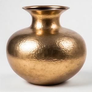 Sculptique Grand Set Vessel Opulent Grace Tall Bronce Acabado Diseñador Jarrón de metal Exquisito acento hecho a mano para la decoración del hogar - Product Image 5