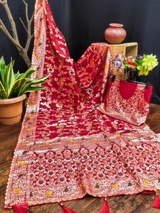 Nouveau lancement : Sari tendance et léger + Blouse en tissu coton-soie, riche travail Meenakari sur le pallu, tenue décontractée, extensible et infroissable - Product Image 6