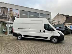 Nouveau Toyota Proace (Verso) L2 2024, boîte manuelle, transmission diesel, 3 places - Product Image 6