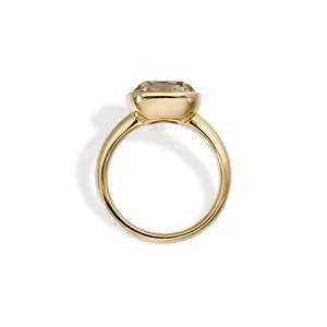 Anillo Majestic Old Mine Cushion Champagne con diamante cultivado en laboratorio de 4.44 ct, color K, marrón claro, VS1, en oro amarillo de 14K, pieza única. - Product Image 2