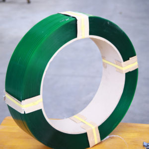 Banda de flejado PET personalizable ecológica, Solución rentable y duradera para embalaje OEM ODM de bajo costo - Product Image 1