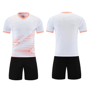 Conception personnalisée séchage rapide uniforme de football léger nouveautés et tailles adultes tenue de football polyester bon marché pour la saison d'hiver - Product Image 4