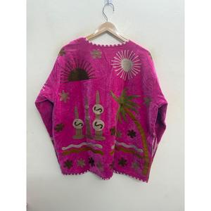 Vestes Suzani en velours brodé réversible, épaisses, à épaules tombantes, pour l'hiver - Manteau rose magenta par Marusthali Sun - Product Image 4