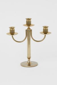 Hermosos candelabros de metal hechos a mano para bodas en la iglesia adecuados para la iluminación del altar y decoraciones florales interiores - Product Image 1