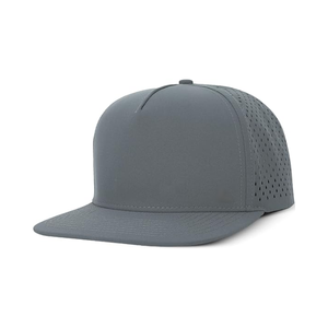 Gorra de golf personalizada de 5 paneles, estructurada, con perforaciones cortadas a láser, visera plana, cierre a presión, impermeable, lisa, para correr y ciclismo. - Product Image 1