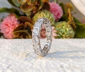 Anillo de Boda Lurba Jewels de Oro Blanco Sólido de 14K con Moissanita Tallada, Anillo de Eternidad Completo con Engaste de Bisel, Apilable, Certificado, para Aniversario, para Mujer - Product Image 4