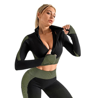 Conjunto de Yoga de mujer con logotipo personalizado, chándal de entrenamiento deportivo de tres piezas, sujetador y pantalones cortos, conjunto de yoga