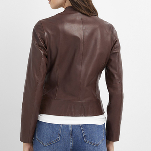 Veste élégante en cuir marron pour femmes, en cuir d'agneau véritable, coupe ajustée, style moto avec fermeture à glissière avant et poches latérales - Product Image 5