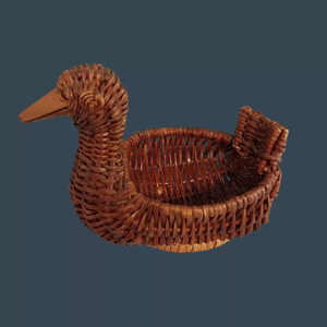 Panier de rangement en forme de canard brun personnalisé Matériau naturel Artisanat Décoration de la maison Panier de fruits en bambou fabriqué au Vietnam - Product Image 2