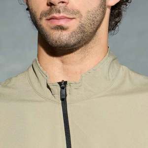 Veste en polyester pour hommes coupe ajustée avec col haut et design épuré pour des vestes d'hiver à l'aspect contemporain - Product Image 5