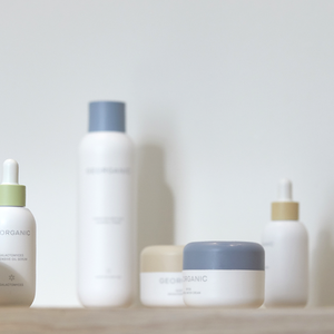 น้ำสกัดใบบัวบกออร์แกนิค GEORGANIC ช่วยลดเลือนริ้วรอย กระชับผิว เติมความชุ่มชื้น สำหรับเซรั่มบำรุงผิวหน้า ผลิตภัณฑ์ดูแลผิวสไตล์เกาหลี - Product Image 1