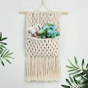 Tablero de letras de madera de macramé ecológico, organizador colgante con soporte para revistas y correo, decoración de pared festiva para el hogar y la Navidad - Product Image 1