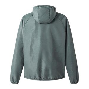 Chaqueta Softshell con capucha Premium de invierno Chaquetas cortavientos de nieve OEM Venta al por mayor Hombres Chaqueta de lluvia con cremallera Fabricante - Product Image 5