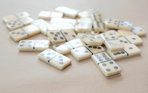 Cao theo yêu cầu sản phẩm xương trâu <span class=keywords><strong>Domino</strong></span> 28-chiếc trò chơi bàn theo chủ đề thể thao màu trắng với giá thấp nhất từ thủ công mỹ nghệ muawiyah - Product Image 5