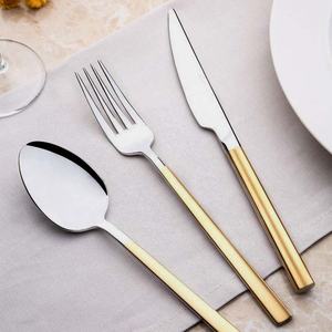 Ensemble de vaisselle en acier inoxydable, cadeau de mariage, or Rose, polissage miroir, avec un Design incroyable, Logo personnalisé réutilisable, poignée plate - Product Image 2