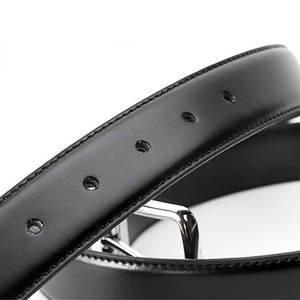Fabricante OEM/ODM, Cinturón de Cuero Vacuno Premium para Hombre al por Mayor |   Hebilla de Acero con Logotipo Personalizado de Alta Calidad, Impermeable y Transpirable - Product Image 5