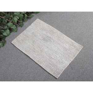 Alfombra Turca Vintage, Alfombra de Lana a Cuadros Gris y Blanca de 1.4x2.1 pies - Product Image 1