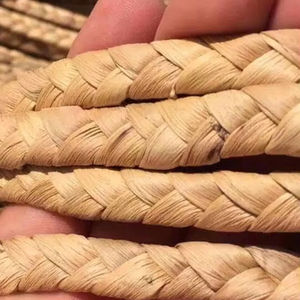 Corde tressée en jacinthe d'eau naturelle du Vietnam Cordon écologique pour les meubles rembourrés et les projets d'artisanat - Product Image 1