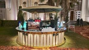 เคาน์เตอร์จัดเลี้ยงสแตนเลสโค้งพร้อมไฟ LED หรูหราทนทานและปรับแต่งได้สำหรับบุฟเฟ่ต์ - Product Image 6