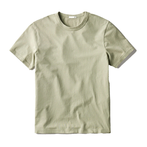 Camiseta para hombre de corte relajado y cómodo, diseñada para un uso cómodo con una apariencia fresca y un estilo moderno. - Product Image 4