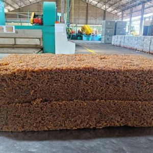 Bloques de Caucho Natural SVR 10 de Vietnam - Amarillo Pálido a Marrón Claro Listos para Exportar al Mercado Global - Product Image 2