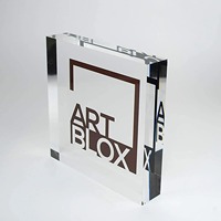 Présentoir de blocs d'enseignes en acrylique personnalisé Marque Plexiglas PMMA Crystal Personnaliser Lucite Logo Cube Block