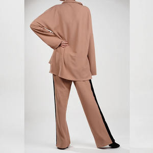 ชุดเซ็ตเสื้อฮู้ดดี้และกางเกงจ็อกเกอร์ผ้าฟลีซคอตตอน 100% สไตล์สตรีทแวร์สำหรับฤดูหนาว พร้อมโลโก้สั่งทำพิเศษ - Product Image 4