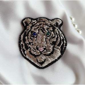 Bolsa Bordada a Mano con Cuentas al por Mayor, Amuletos de la Suerte, Adorno para Bolsos de Mujer, Adorno con Forma de Palmera para un Hermoso Bolso - Product Image 1