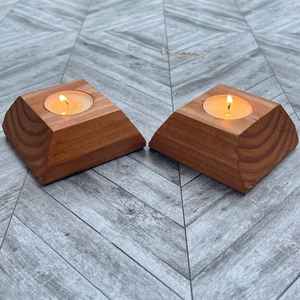 Vente en gros de porte-bougie en bois de style minimaliste, pyramide tronquée, décoration, porte-bougie chauffe-plat, porte-bougie de Noël - Product Image 1