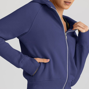 Sudaderas con capucha personalizadas para mujer con bolsillos delanteros recortadas informales, ropa de calle, hombros caídos, figuras, transpirables, ecológicas, sudaderas con capucha, de punto - Product Image 3