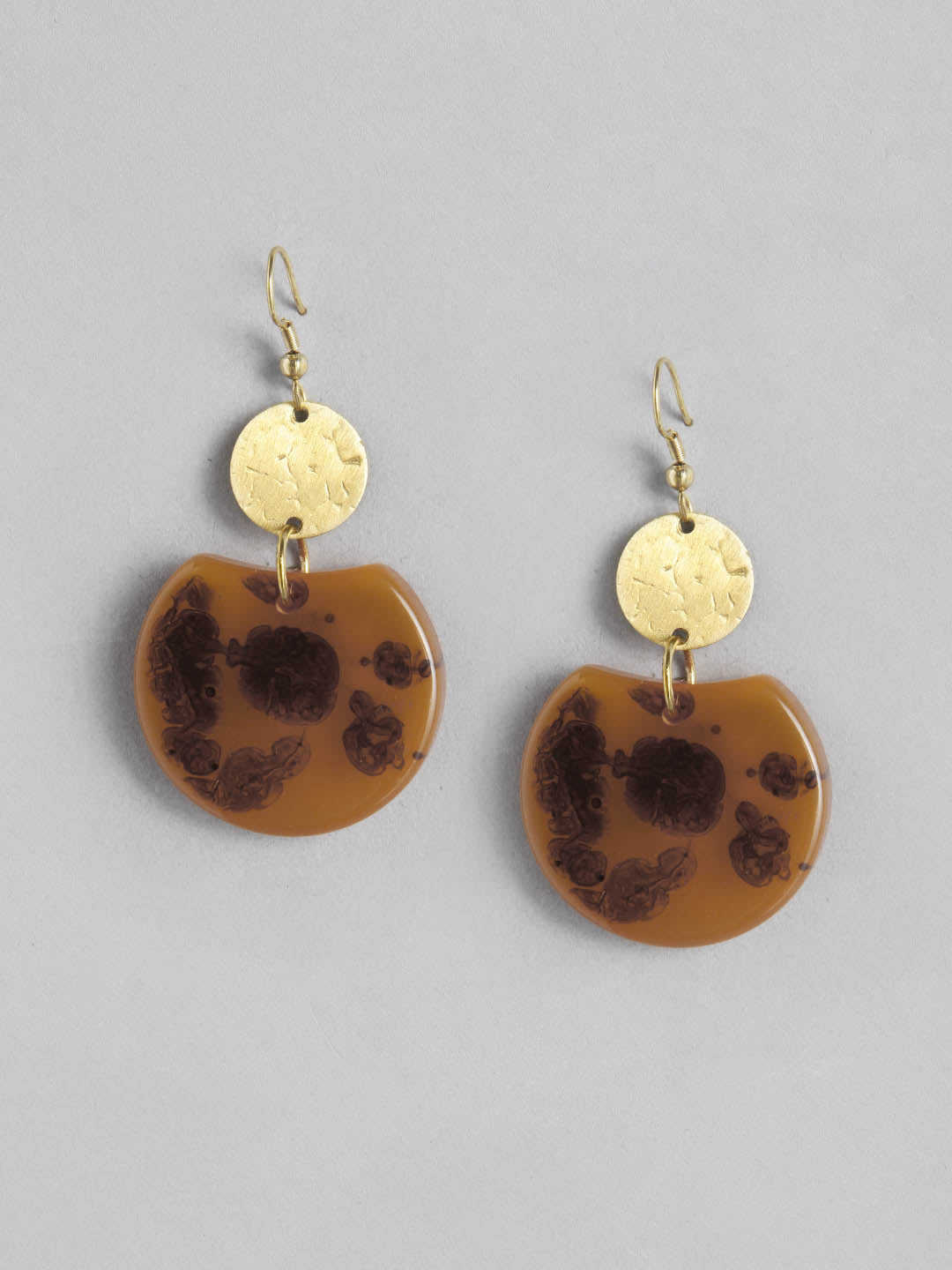 สีน้ำตาล