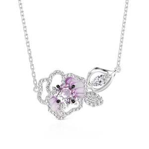 Collier Jeulia Midsummer Night Pansy Love Flower - Chaîne en acier inoxydable plaqué or avec diamant et perle - Product Image 1